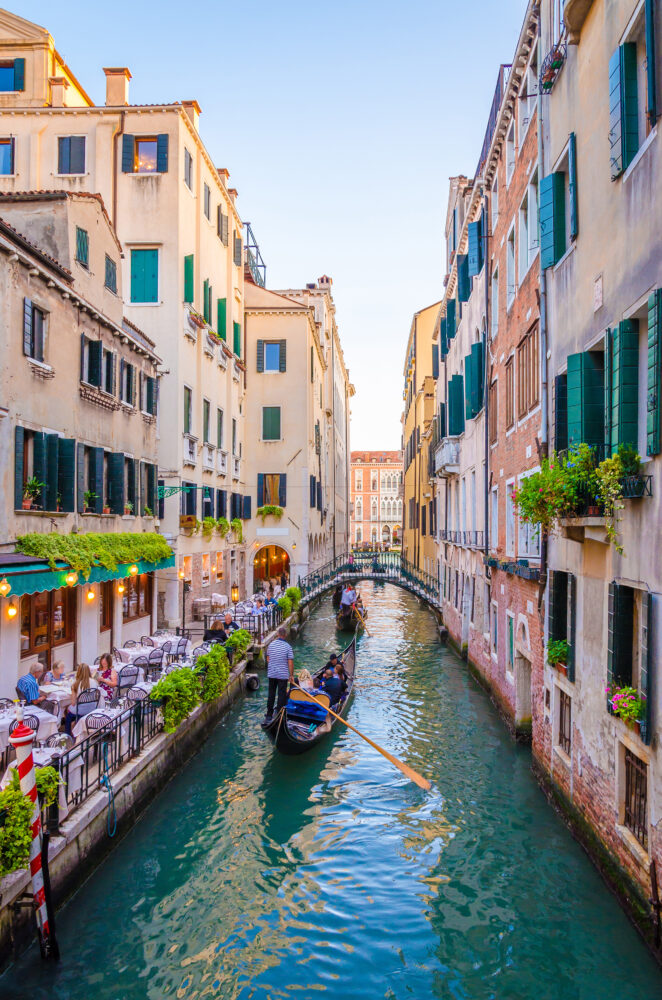 Italien Venedig Gondel Hochformat