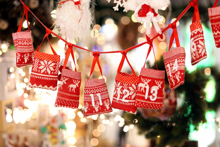 Geschenkideen zu Weihnachten: Außergewöhnliche Erlebnisse für Reisende