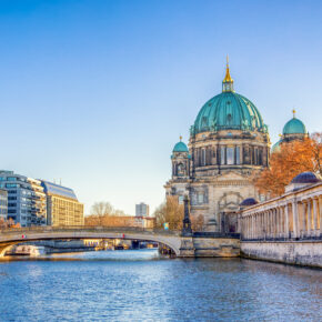 Berlin Spree Kathedrale