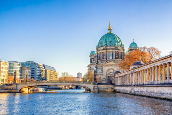 Berlin Spree Kathedrale