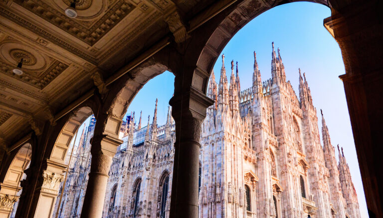 Italien Mailand Dom Torbogen