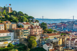 Einmalige Camper-Reise: 9 Tage mit dem Camper durch Portugal inkl. Unterkünfte & Flug nu...
