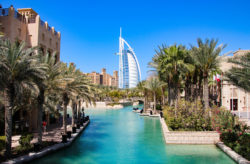 Purer Luxus auf Sparkurs: 8 Tage Dubai im 4* Schiff-Hotel inkl. Flug ab 444 €