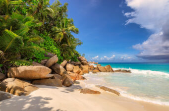 Urlaub im Paradies: 8 Tage Seychellen mit gutem Guesthouse & Flug für 931€