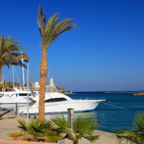 Ägypten Port Ghalib Promenade Schiff