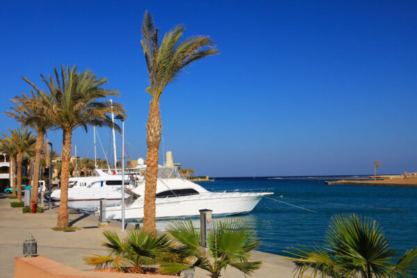 Ägypten Port Ghalib Promenade Schiff
