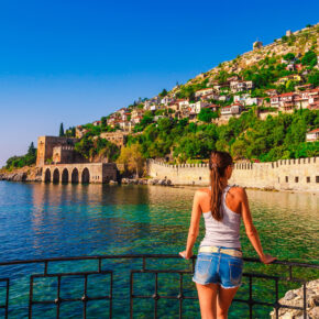 Auszeit in Alanya: 8 Tage ins 4* Hotel mit Flug, Transfer und Frühstück für nur 319€