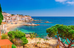 Urlaub an der Costa Brava: 6 Tage Spanien im TOP 4* Hotel am Strand mit Vollpension & Fl...