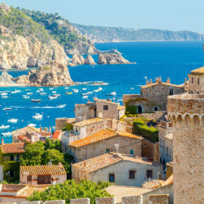 Urlaub an der Costa Brava: 6 Tage Spanien im TOP 4* Hotel am Strand mit Vollpension & Flug NUR 287€