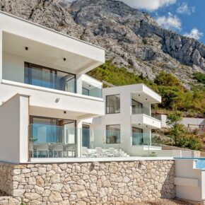 Urlaub mit Freunden: 8 Tage Kroatien in Ferienvilla mit Meerblick & Infinity-Pool ab 346€ p.P.