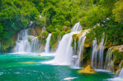 Kroatien: 5 Tage zum Krka Nationalpark mit guter 3* Unterkunft & Flug ab 143€