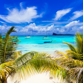 Paradiesisches Mauritius: 9 Tage im 4* Resort inkl. Vollpension, Flug & Transfer  ab 1670€