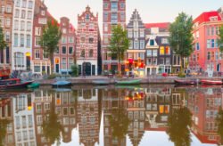 Kurztrip nach Amsterdam: 3 Tage übers Wochenende mit zentralem 4* Hotel ab 80€ p. P.