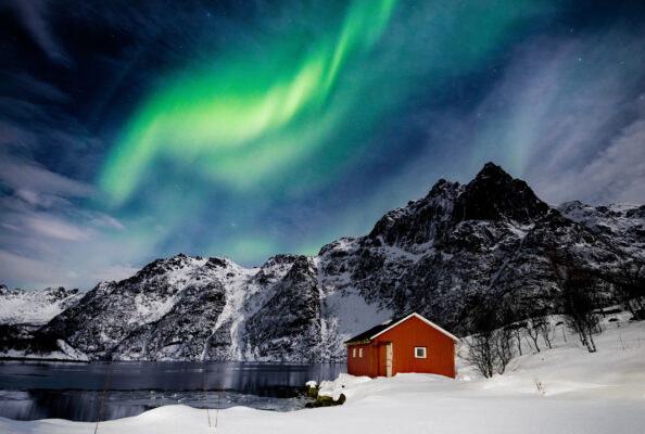 Norwegen Lofoten Polarlichter grün