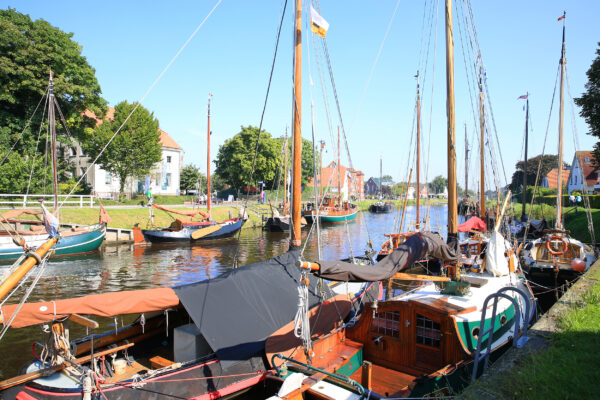 Deutschland Carolinensiel Hafen