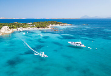 Mega günstig im Hochsommer nach Sardinien: 8 Tage mit Unterkunft & Flug nur 209€