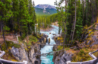Einmal quer durch Kanada: 20-tägiger Roadtrip mit Mietwagen & Flug ab 517€ p.P.