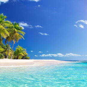 Karibische Inseln: 15 Tage Kreuzfahrt auf der Mein Schiff® 4 mit Premium-Inklusivleistungen & Flug ab 2699€*