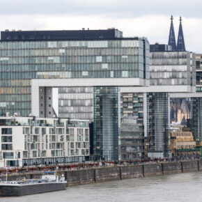 Rheinhafen Köln Rhein Gebäude