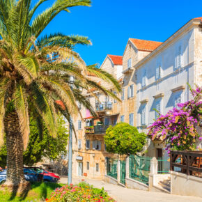 Last Minute Familienurlaub in Kroatien: 8 Tage auf Brač mit 4* Hotel inkl. Vollpension Plus ab nur 285€ p.P. Last Minute Familienurlaub in Kroatien: 8 Tage auf Brač mit 4* Hotel inkl. Vollpension Plus ab nur 285€ p.P.