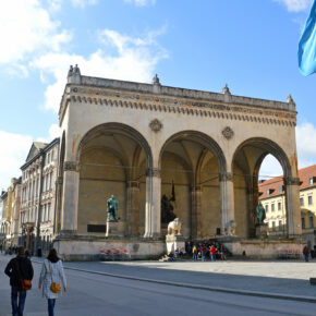 Odeonsplatz München Feldherrnhalle
