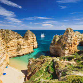 Die schönste Küste Europas: 7 Tage an die Algarve im TOP 4* Hotel mit Frühstück, Flug & Transfer nur 392€