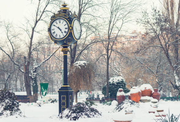 Rumänien Bukarest Winter Uhr