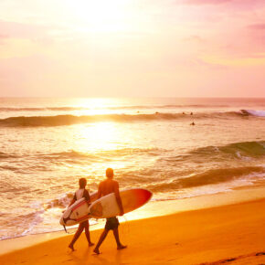 Sri Lanka Hikkaduwa Surfen Sonnenuntergang