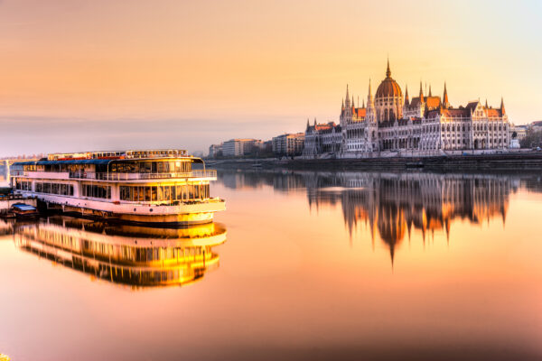 Ungarn Budapest Parlament Sonnenuntergang