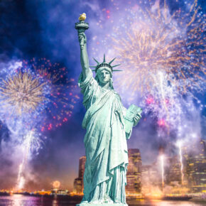 Silvester in NYC: 6 Tage New York im zentralen 4* Hotel mit Direktflug & Hudson-Cruise nur 1799€