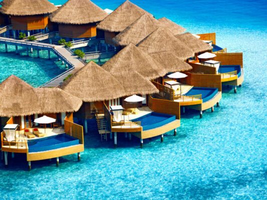 Luxusurlaub Malediven: Baros Maldives Wasservillen 