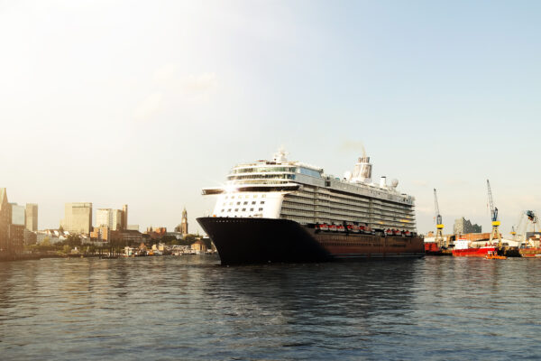 Kreuzfahrt Schiff Hamburg Hafen