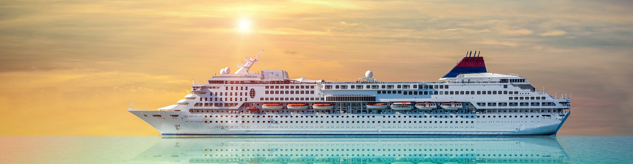 Kreuzfahrt Schiff Meer Panorama