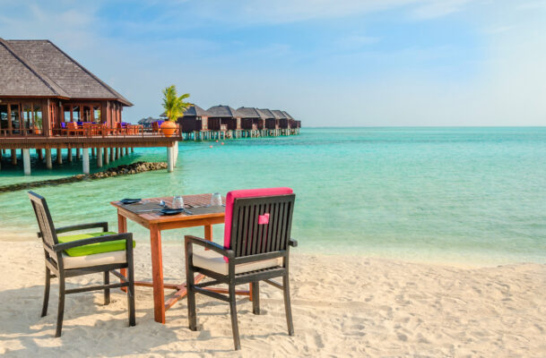 Malediven Tisch am Strand