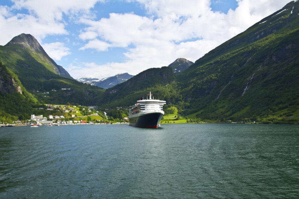 Norwegen Geiranger Fjord Kreufahrt Schiff