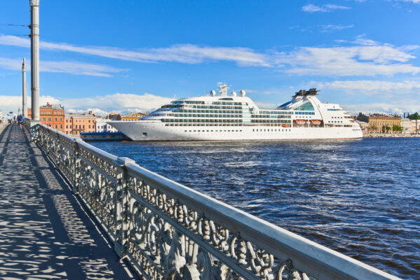 Russland St Petersburg Brücke Kreuzfahrt