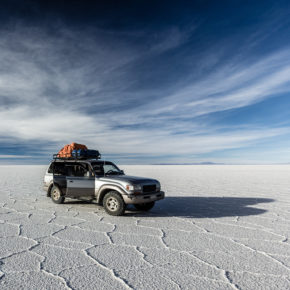 Bolivien Salzwüste Auto