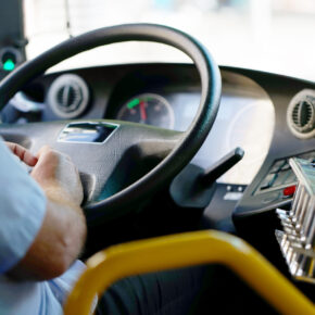 Fernbus Vergleich: FlixBus, IC Bus, Pinkbus & BlaBlaBus Fernbus Vergleich: FlixBus, IC Bus, Pinkbus & BlaBlaBus