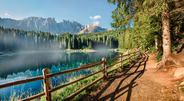 Italien Südtirol Karersee Weg