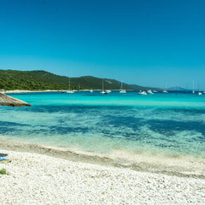 Luxus-Yacht in Kroatien: 7 Tage Kreuzfahrt durch die Adria mit Halbpension & Extras nur 799€