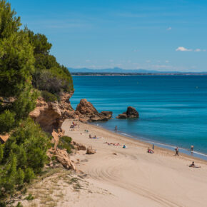 Strandurlaub in Spanien: 6 Tage Costa Dorada im TOP 4* Hotel mit Frühstück & Flug ab 283€