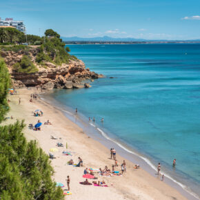 Spanien: 8 Tage Camping an der Costa Dorada mit sehr gutem Campingplatz für nur 119€