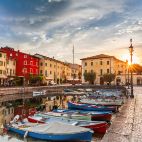 Lazise Tipps: Entdeckt die wunderschöne Hafenstadt direkt am Gardasee Lazise Tipps: Entdeckt die wunderschöne Hafenstadt direkt am Gardasee