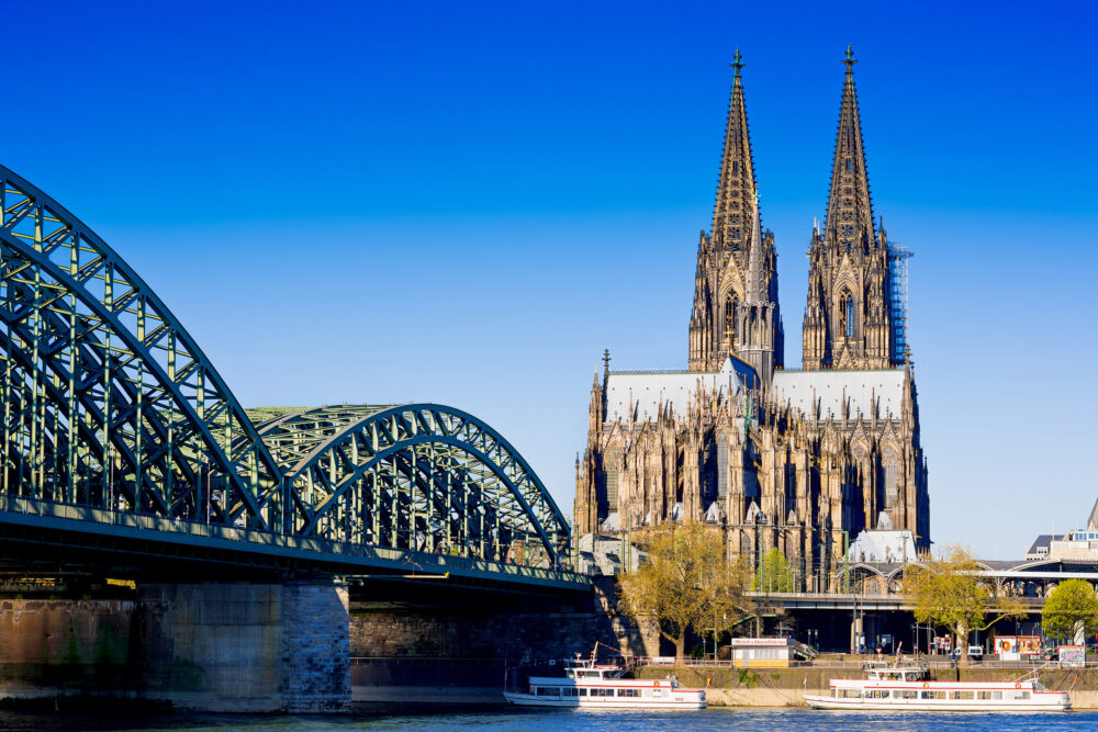 Deutschland Köln Kölner Dom Brücke