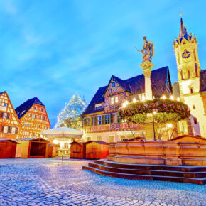 Deutschland Heidelberg Weihnachtsmarkt Platz