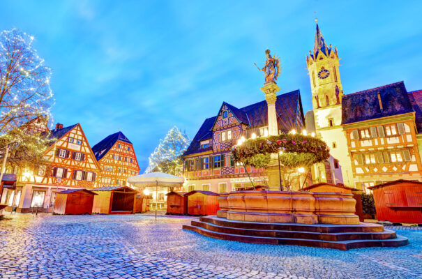 Deutschland Heidelberg Weihnachtsmarkt Platz