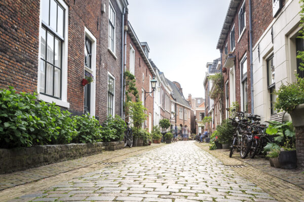 Niederlande Haarlem Gasse