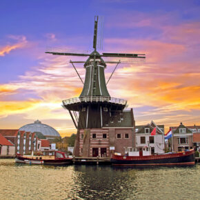 Niederlande Haarlem Molen de Adriaan