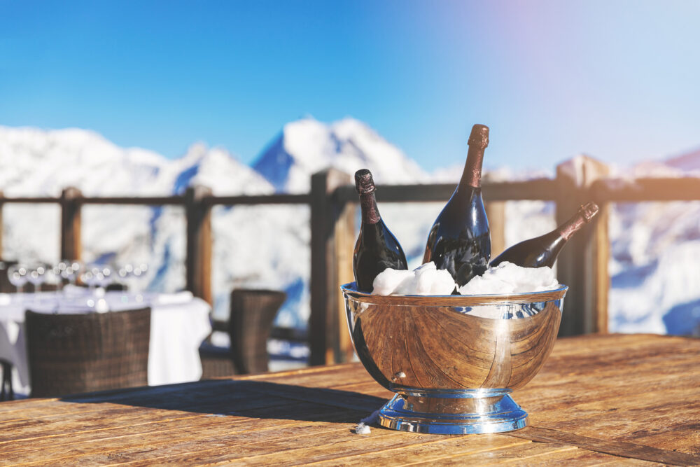 Skiurlaub Luxus Champagner