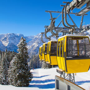 Skiurlaub trotz Corona: Die Regelungen in Deutschland, Österreich, Frankreich, der Schweiz & Spanien Skiurlaub trotz Corona: Die Regelungen in Deutschland, Österreich, Frankreich, der Schweiz & Spanien